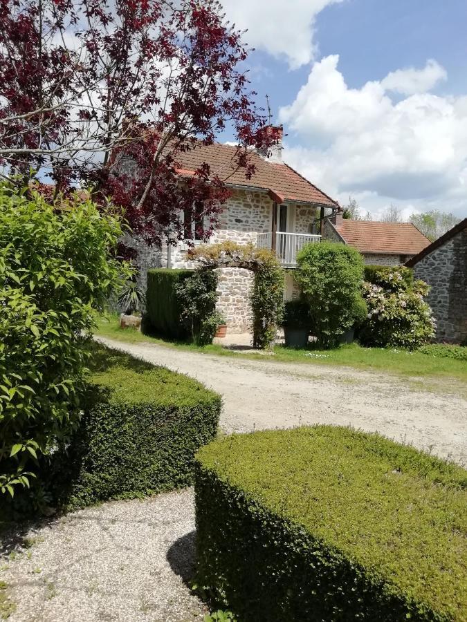 Gite Du Mont De Transet Thauron Exterior foto